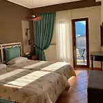 Ξενοδοχείο με διαμερίσματα Marianna's Καρπενήσι