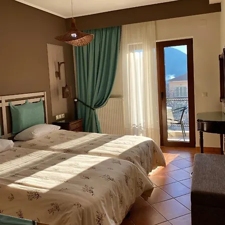 Apart Otel Marianna's Karpenísion