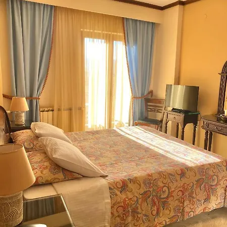 Marianna's 3* Karpenísion