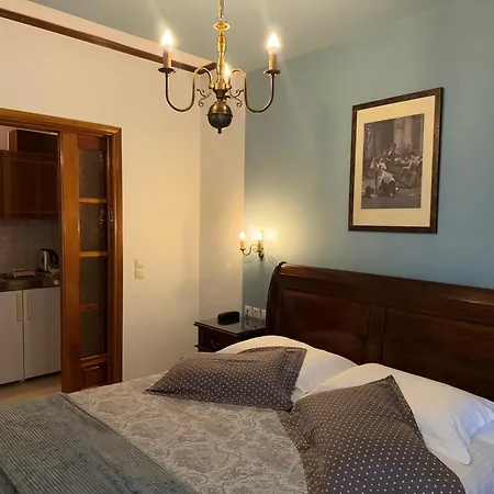 Apart Otel Marianna's Karpenísion