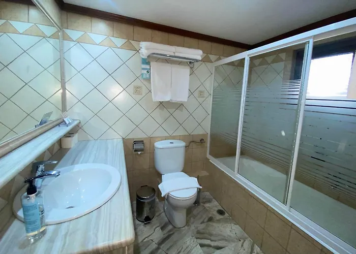 Apart Otel Marianna's Karpenísion